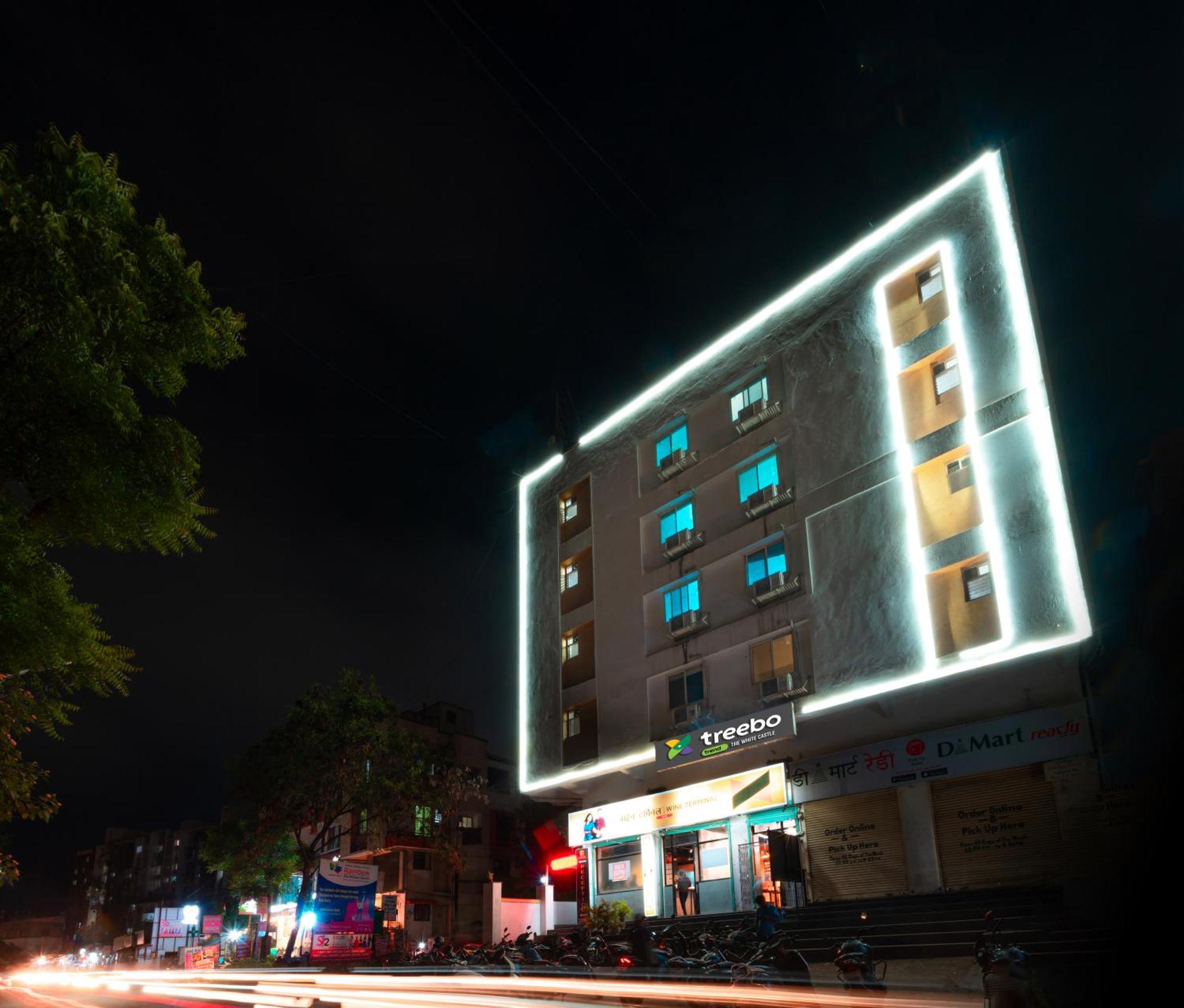 Treebo Trend The White Castle Hotel Pune Exterior photo